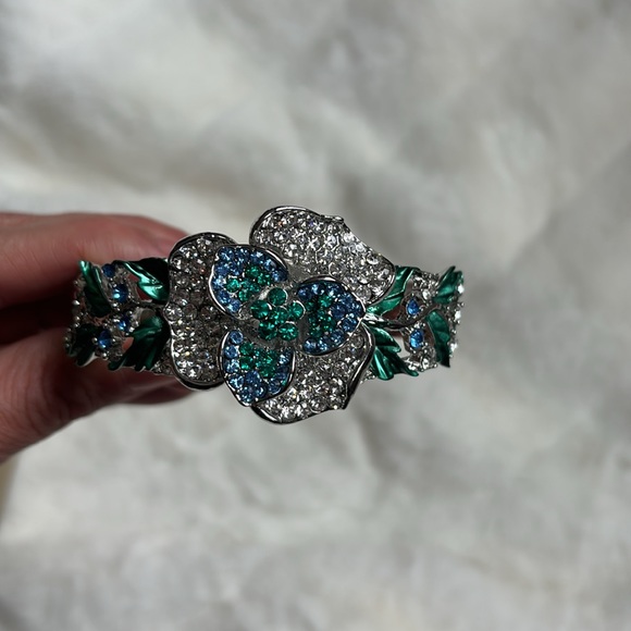 JTV Off Park Crystal Bracelet Flower NEW NIB - Picture 5 of 5